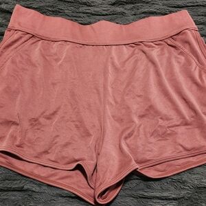 Women's sz xl shorts in rose color
